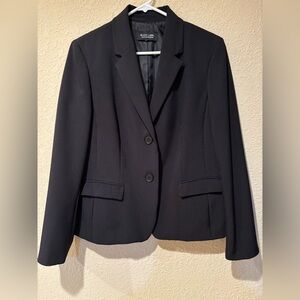 Evan Picone Black Tailored Blazer with Notched Lapels